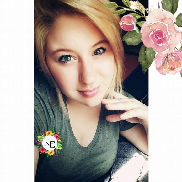 🅗🅘...🅘🅜 🅚🅐🅨🅛🅐 - Picture 1 of 2